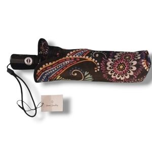 NWT Vera Bradley Umbrella in Bandana Swirl